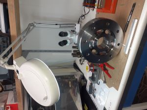 Op�rations de collage et soudure sur capteur de force